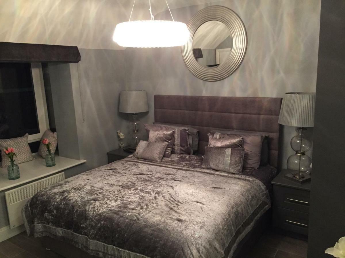The Town House Kinsale, Hosted By Exquisite Holiday Homes, Sleeps 16 Zewnętrze zdjęcie