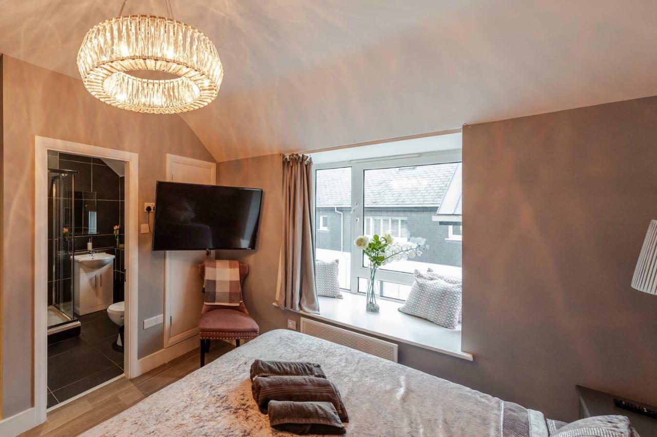 The Town House Kinsale, Hosted By Exquisite Holiday Homes, Sleeps 16 Zewnętrze zdjęcie